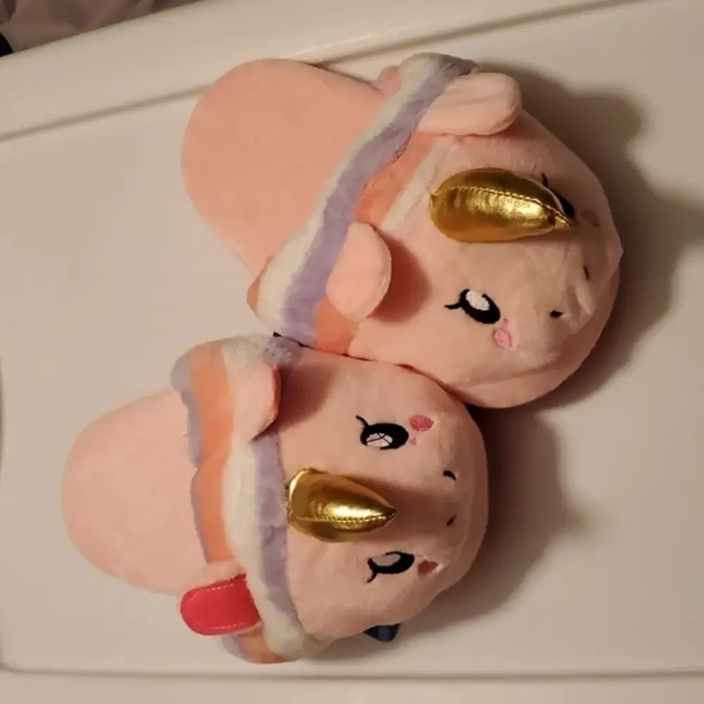 Kids Plush Unicorn Slide On Cushy‎ Slippers Size 5-6